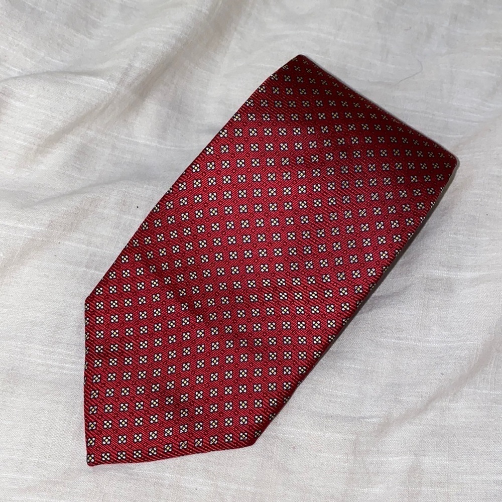 Brooks Brothers Red Geometric Pattern Silk Tie